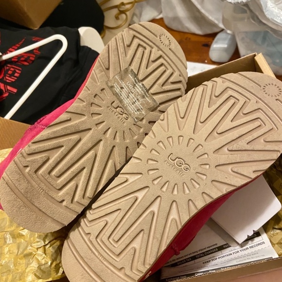NWT Ugg Pink Boots - Picture 5 of 7